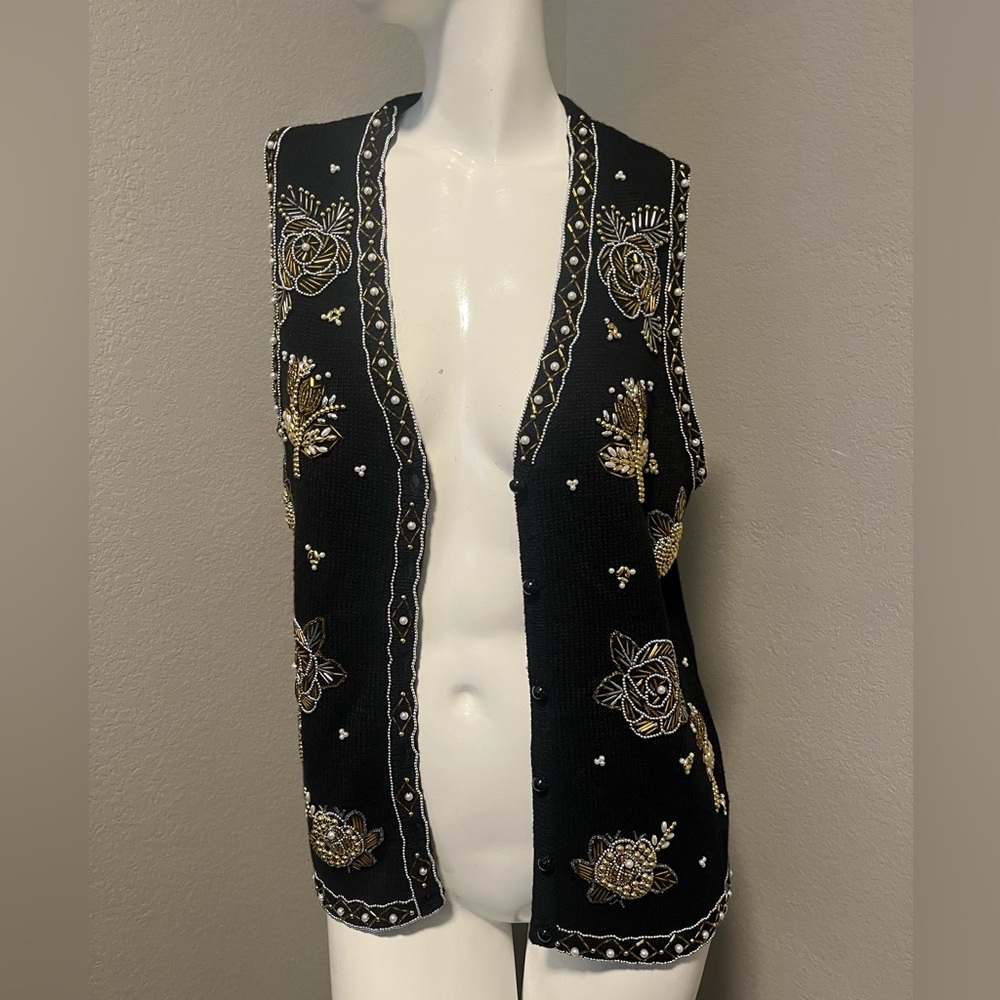 Vintage Women’s SML Sport LTD Black & Gold Embroidery Sweater Vest Size M - Picture 3 of 10
